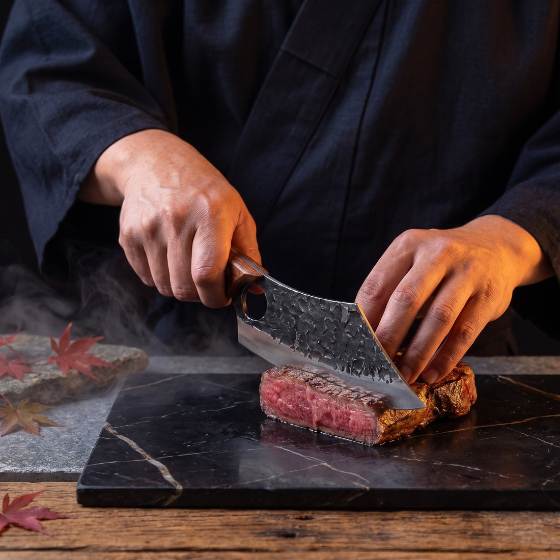Hatori Kiba 牙 Series – Forged Ring Knife 16 cm, Rosewood, in use