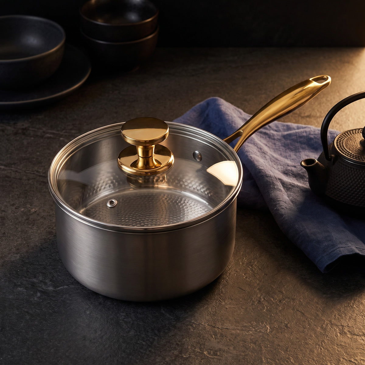 Hatori Kōmyō 光明 Kin 金 Edition – Titanium Saucepan with Lid, on the counter