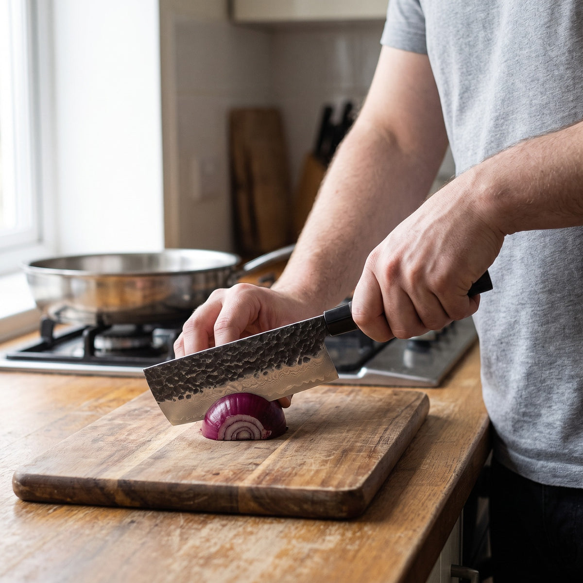 Hatori Tsuchime 槌目 Series – Hammered Vegetable Knife 18 cm, in a home kitchen