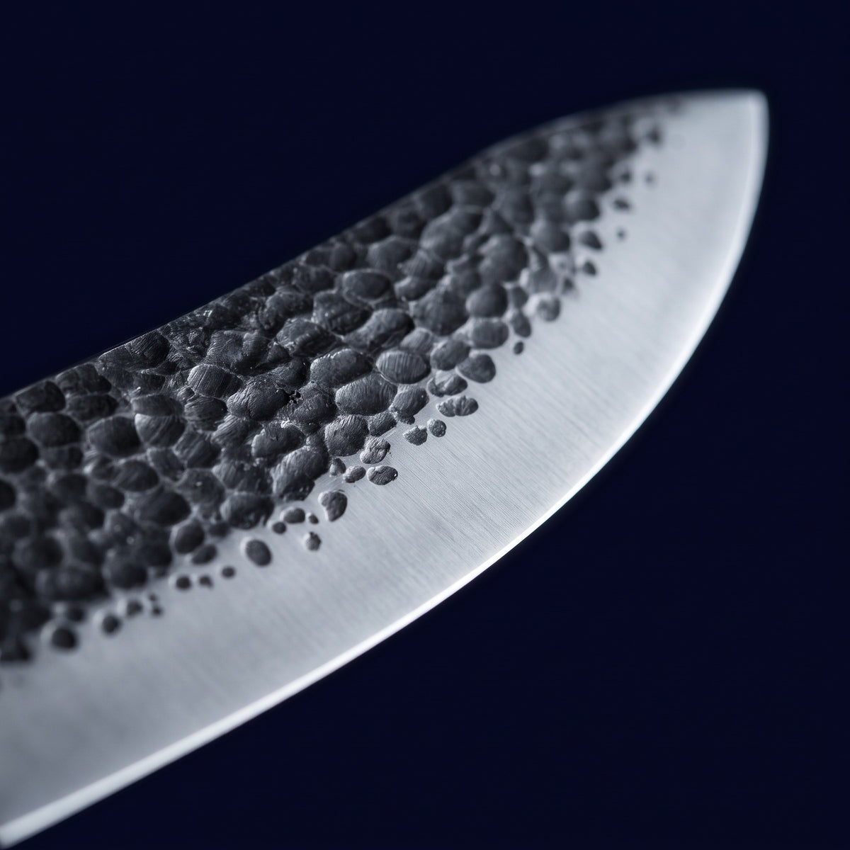 Hatori Tsuchime 槌目 Series – Hammered Chef's Knife 18.5 cm, blade pattern