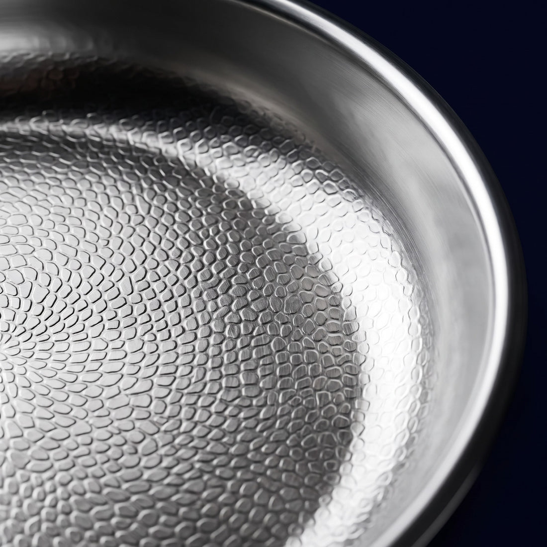 Hatori Kōmyō 光明 Series – Pan and Sauté Set with Walnut Board and Utensils, close-up