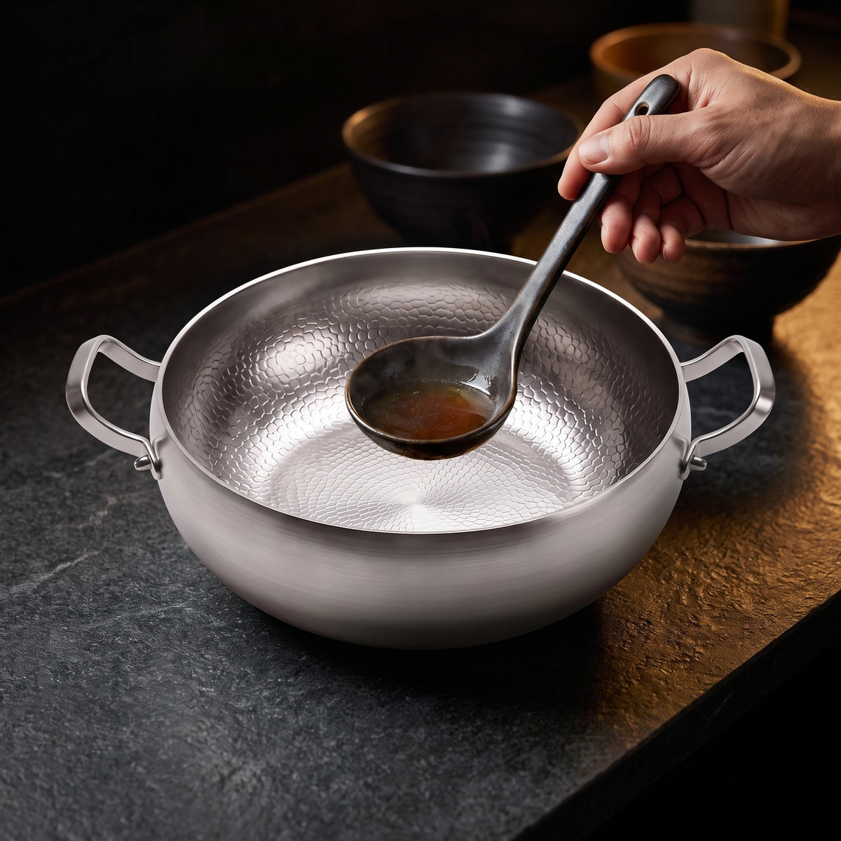 Hatori Kōmyō 光明 Series – Hammered Deep Titanium Pot, food release