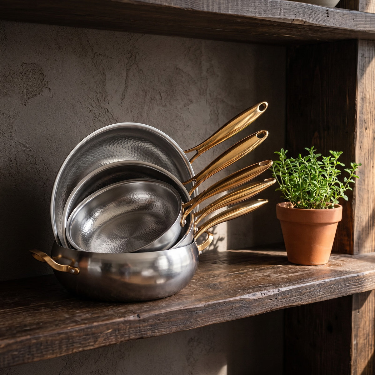Hatori Kōmyō 光明 Kin 金 Edition – Complete Kitchen Set, 6 Pieces with 3 Lids, on the shelf