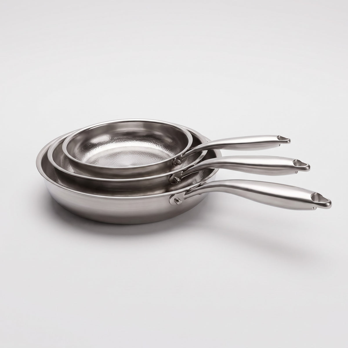 Hatori Kōmyō 光明 Series – 3-Pan Set, on light grey