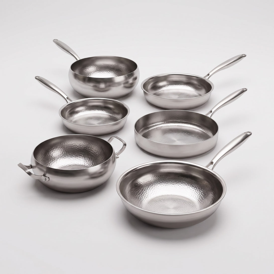 Hatori Kōmyō 光明 Series – Complete Kitchen Set, 6 Pieces with 3 Lids, on light grey