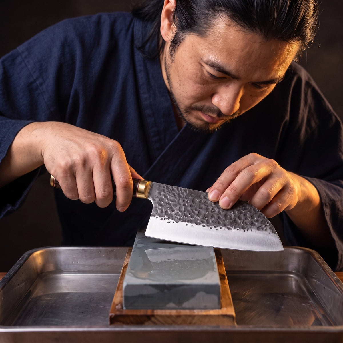 Hatori Kaji 鍛冶 Series – Hammered Butcher's Cleaver 20.5 cm, on the whetstone