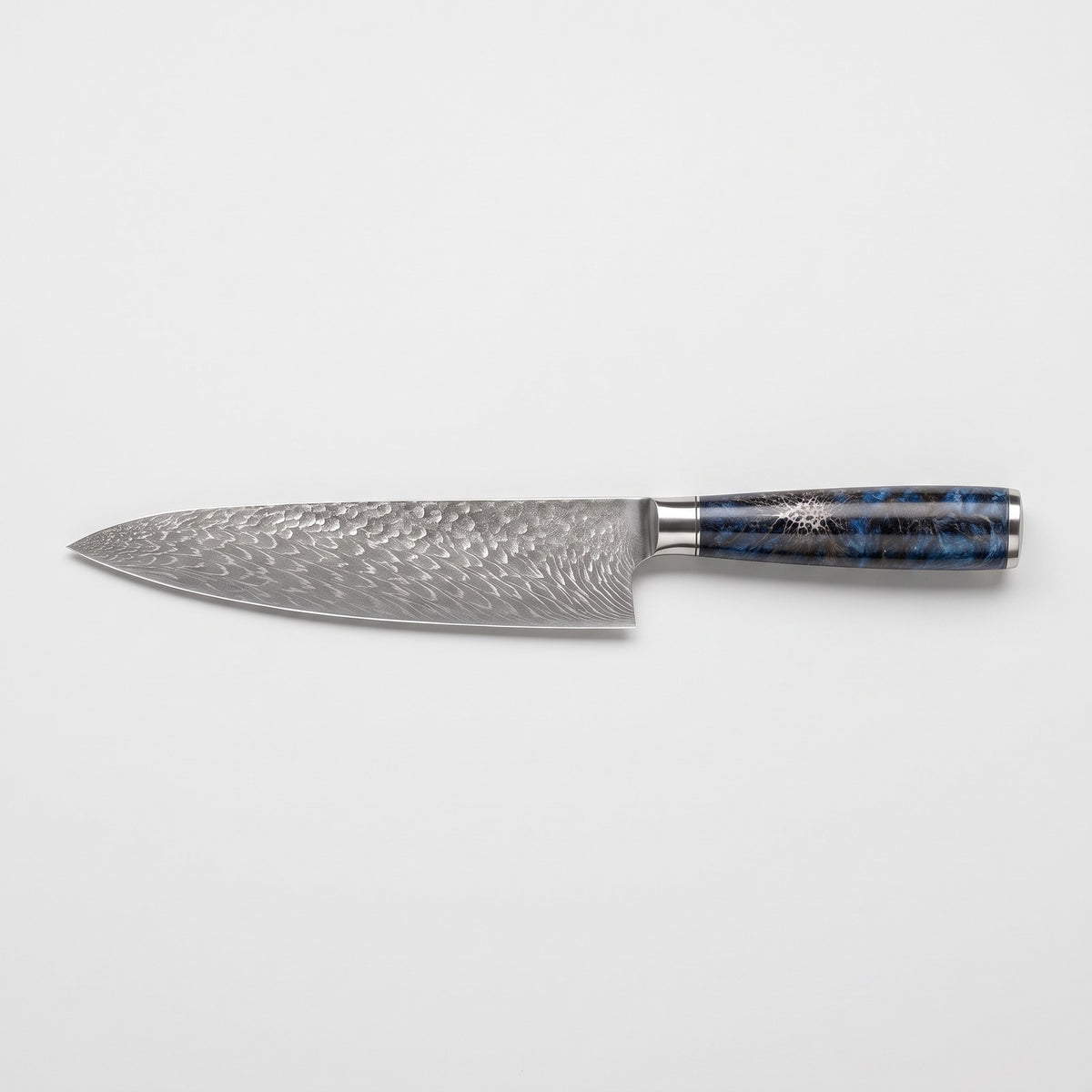 Hatori Seido 青道 Series – Hammered Chef's Knife 20 cm, on light grey