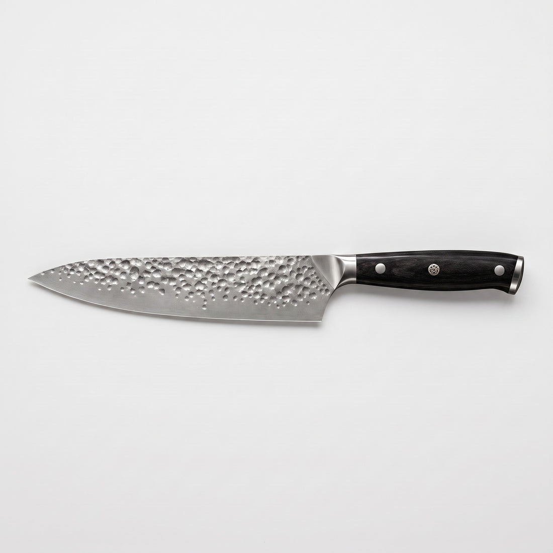 Hatori Yoru 夜 Series – Hammered Chef's Knife 20 cm, on light grey