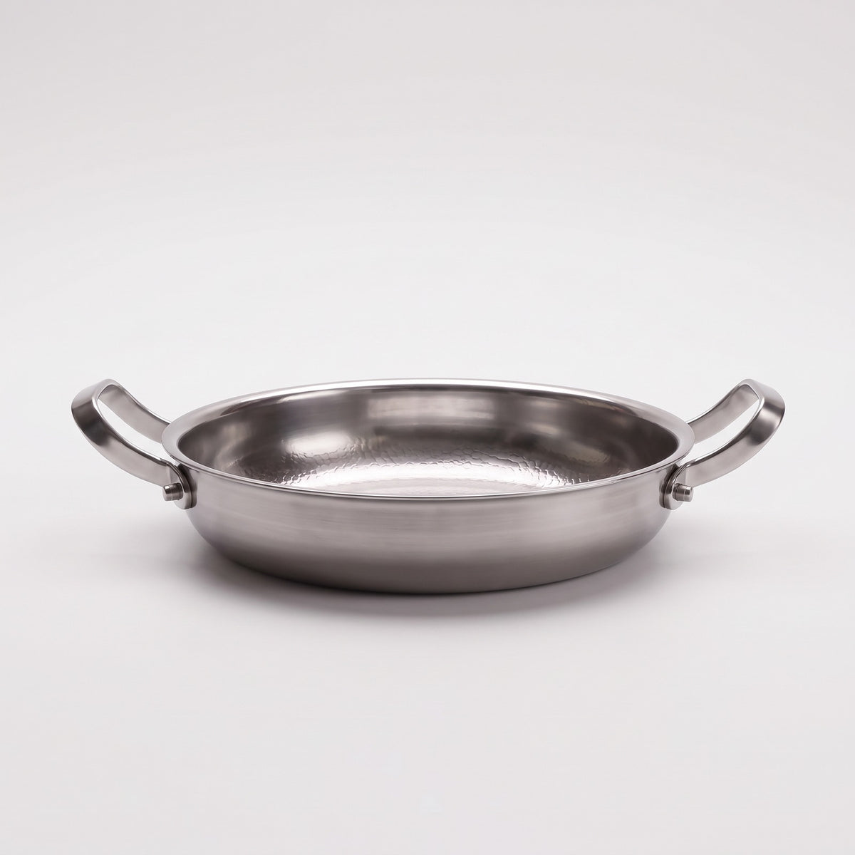 Hatori Kōmyō 光明 Series – Hammered Titanium Pan with Two Handles, side view