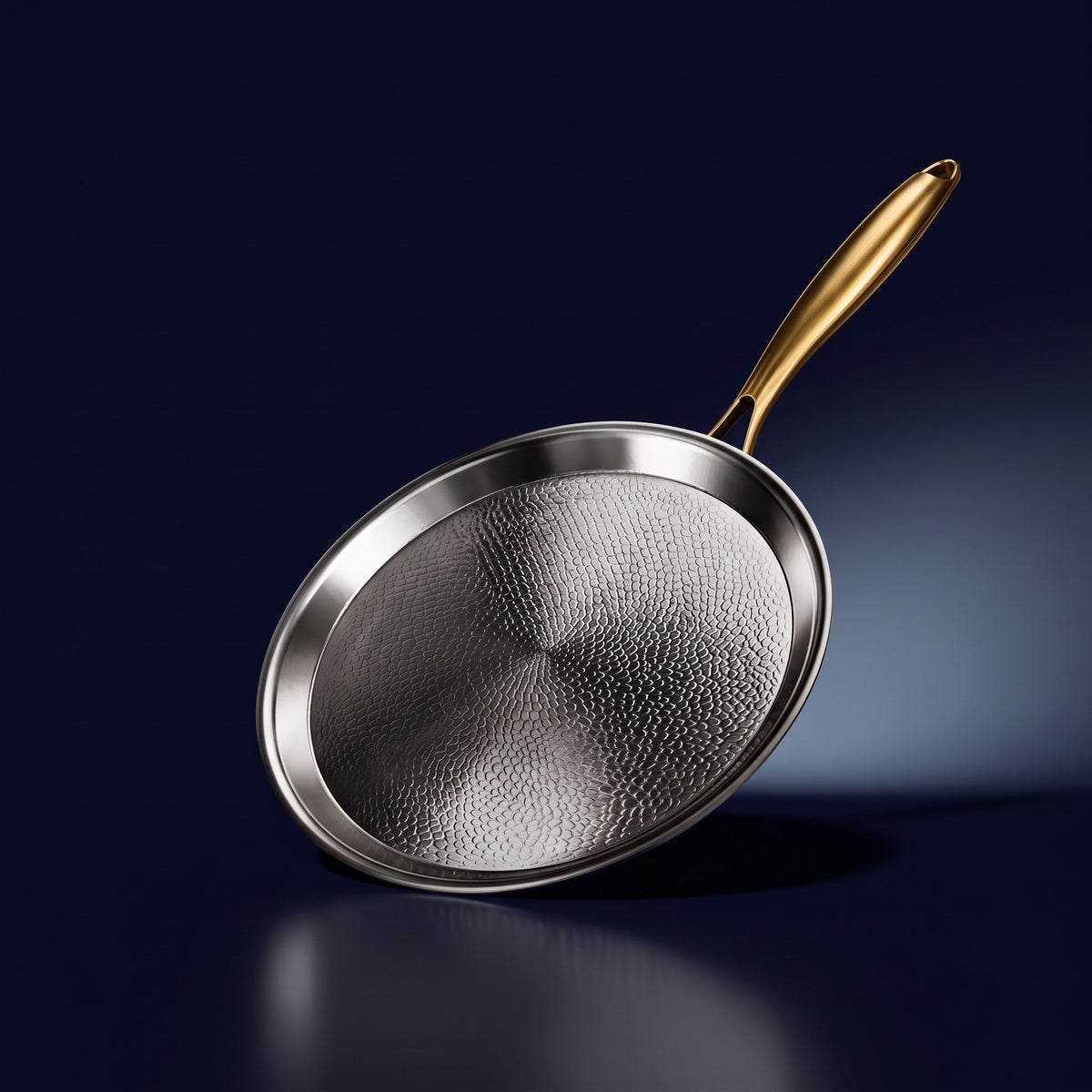 Hatori Kōmyō 光明 Kin 金 Edition – Hammered Titanium Crêpe Pan