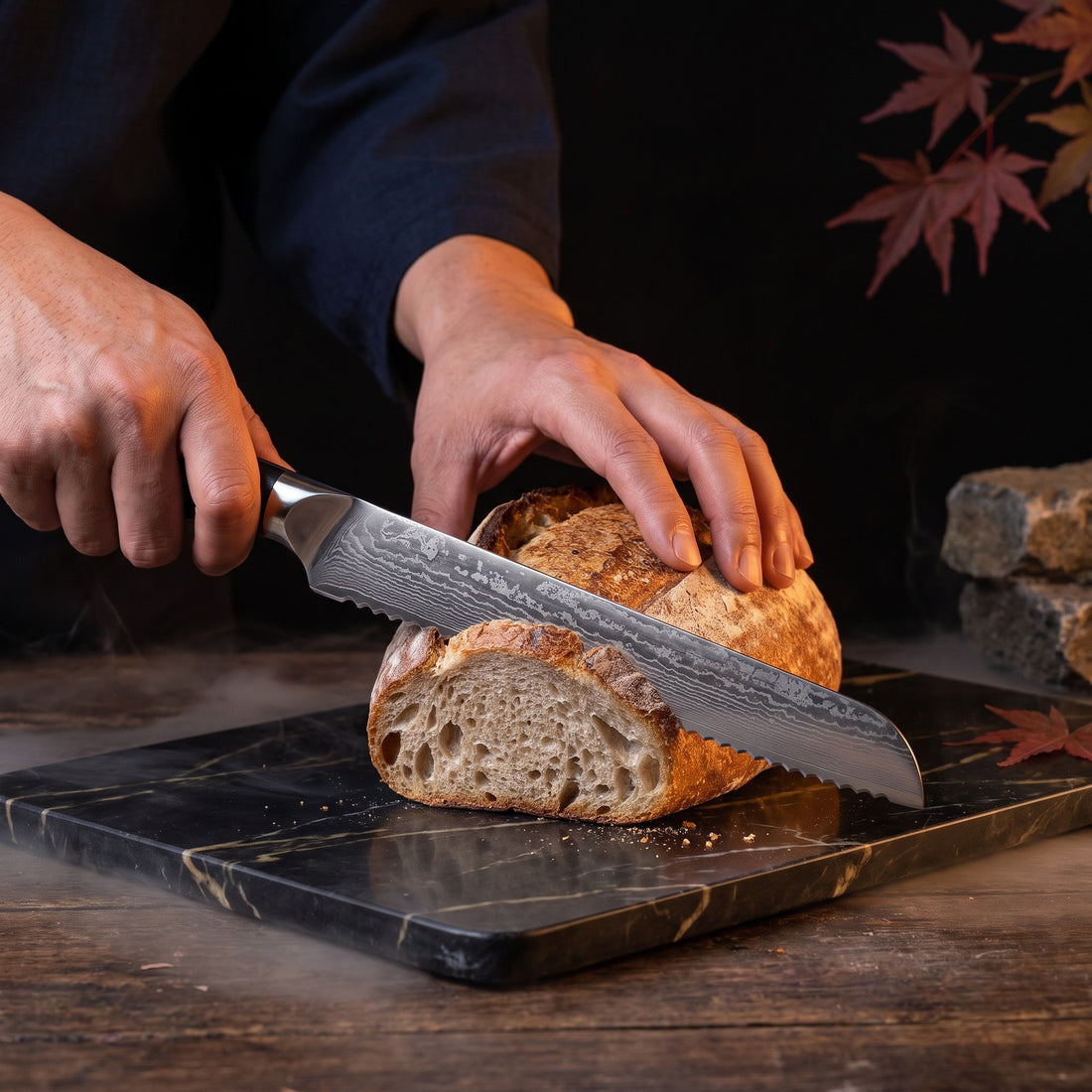 Hatori Kokuyō 黒曜 Series – Damascus Bread Knife 19.5 cm, in use