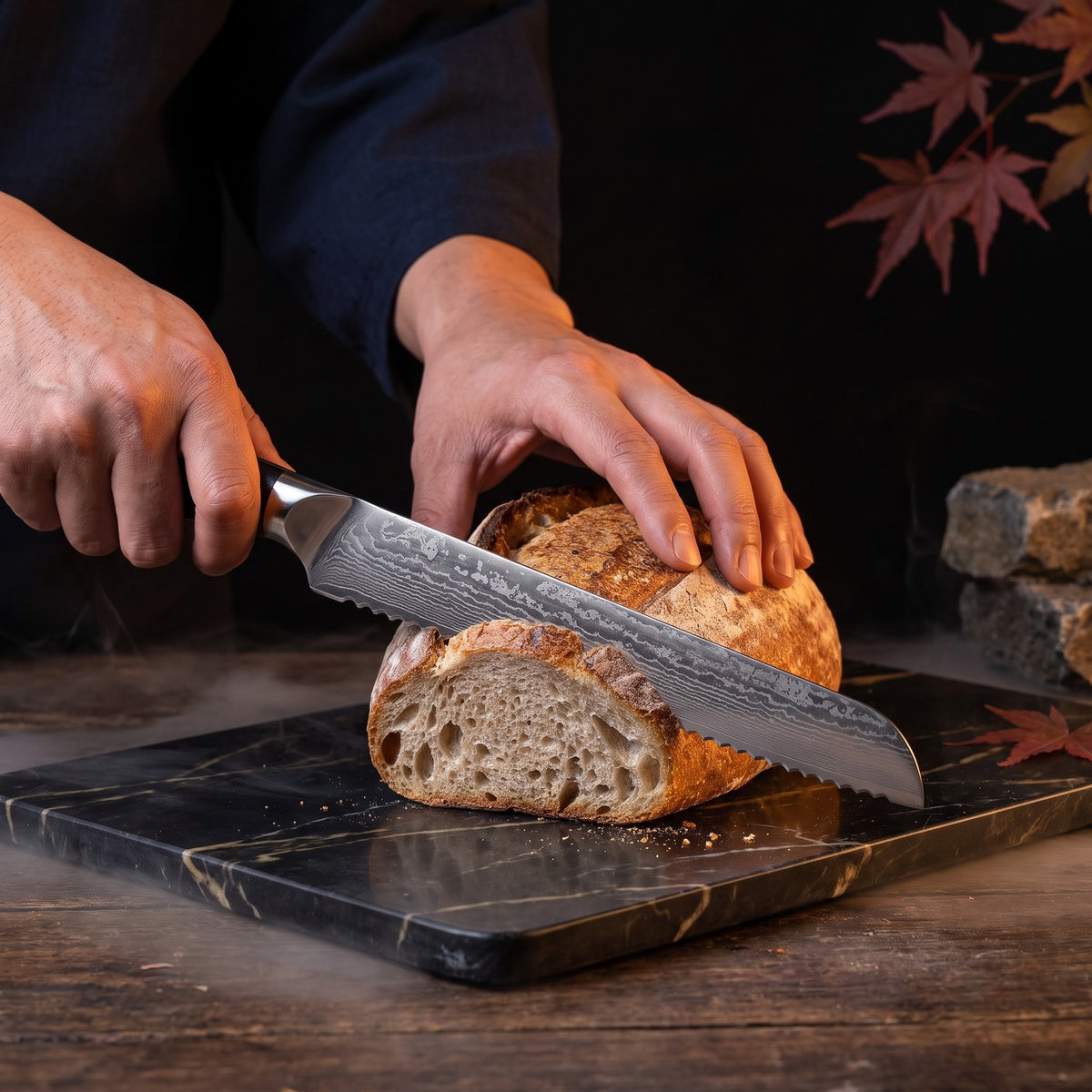 Hatori Kokuyō 黒曜 Series – Damascus Bread Knife 19.5 cm, in use