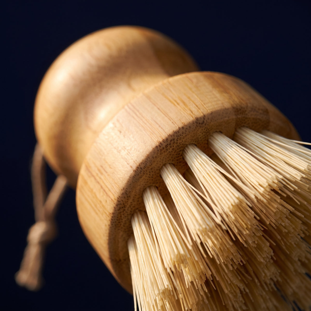 Hatori Tawashi 束子 Series – Bamboo Dish Brush, close-up
