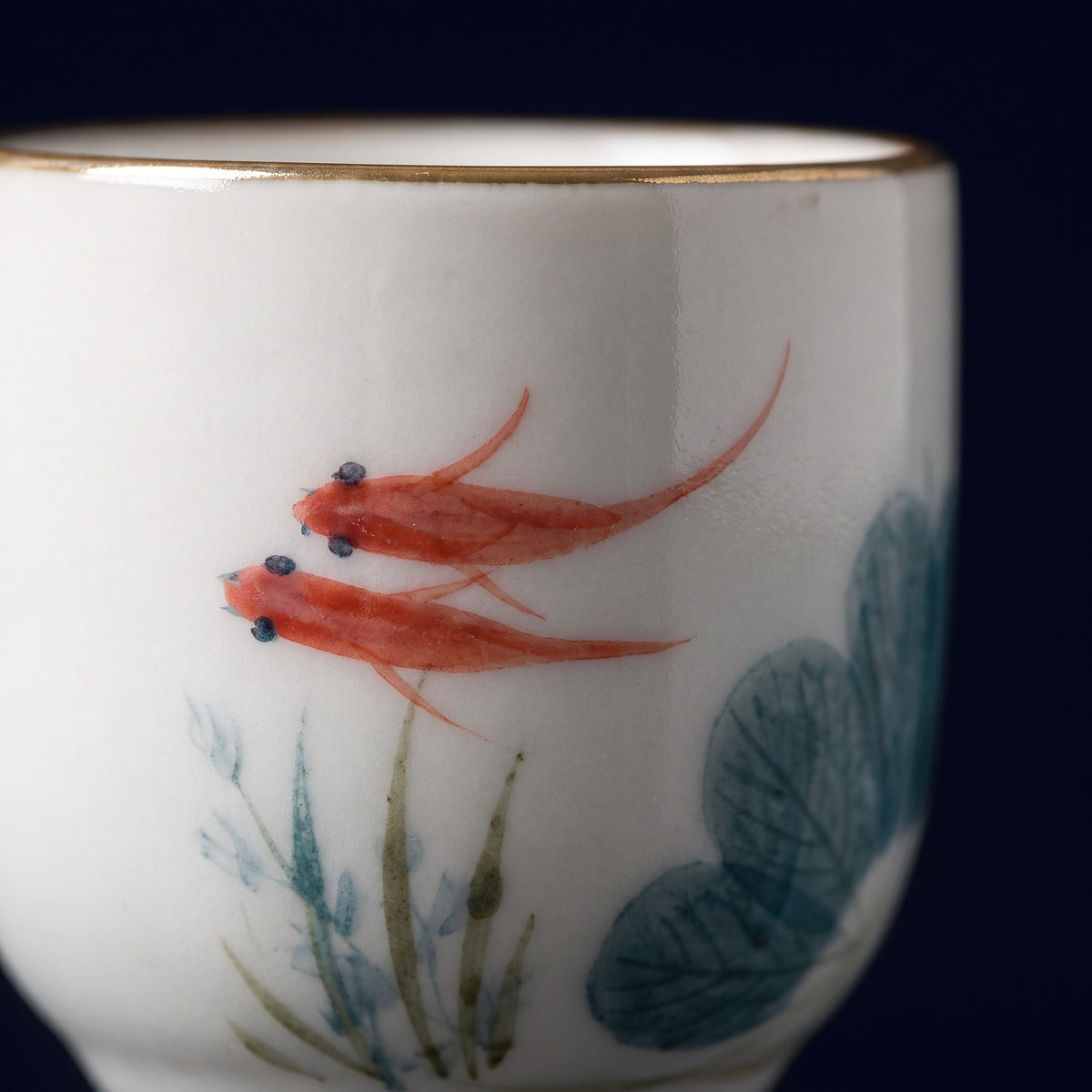 Hatori Kingyo 金魚 Series – Ceramic Sake Set, close-up