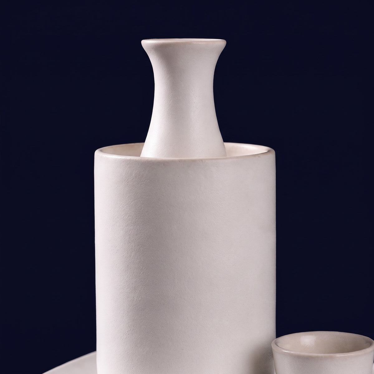 Hatori Tokkuri 徳利 Series – Ceramic Sake Set with Warmer, close-up