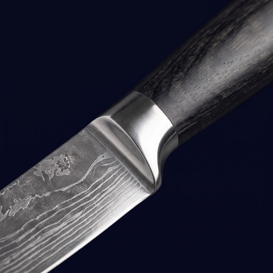 Hatori Mori 森 Series – Utility Knife 8 cm, close-up of the bolster