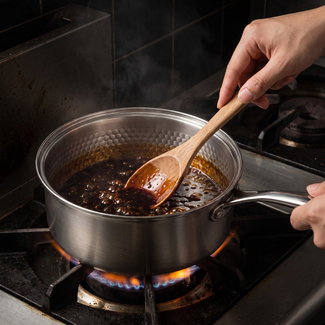 Hatori Kōmyō 光明 Series – Titanium Saucepan with Lid, in use on the stove
