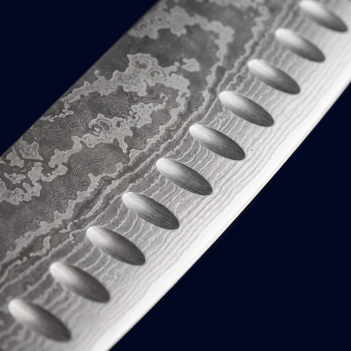 Hatori Mori 森 Series – Santoku 18 cm, Hollow Edge, blade pattern