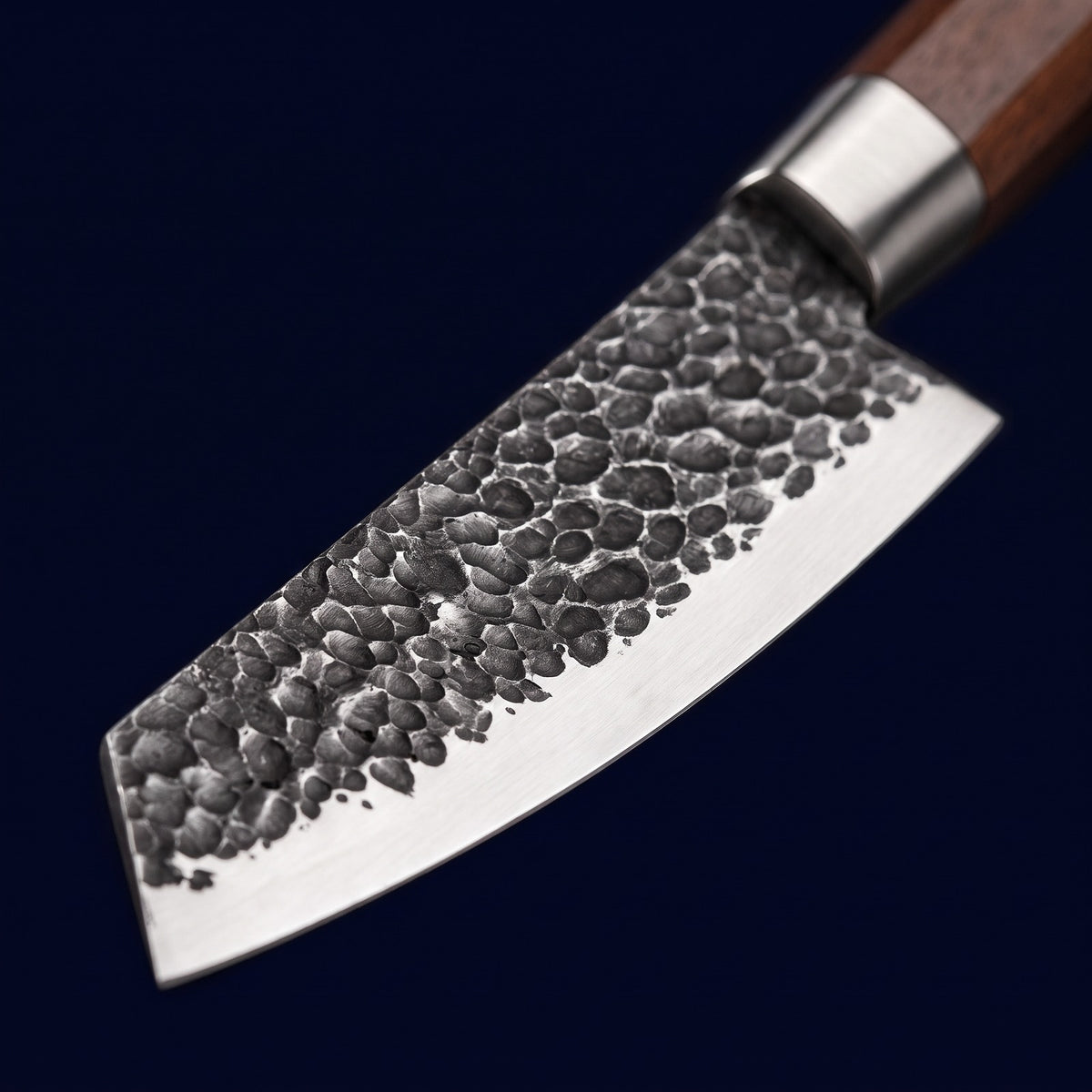 Hatori Tsuchime 槌目 Series – Hammered Kiritsuke 34.5 cm, blade pattern
