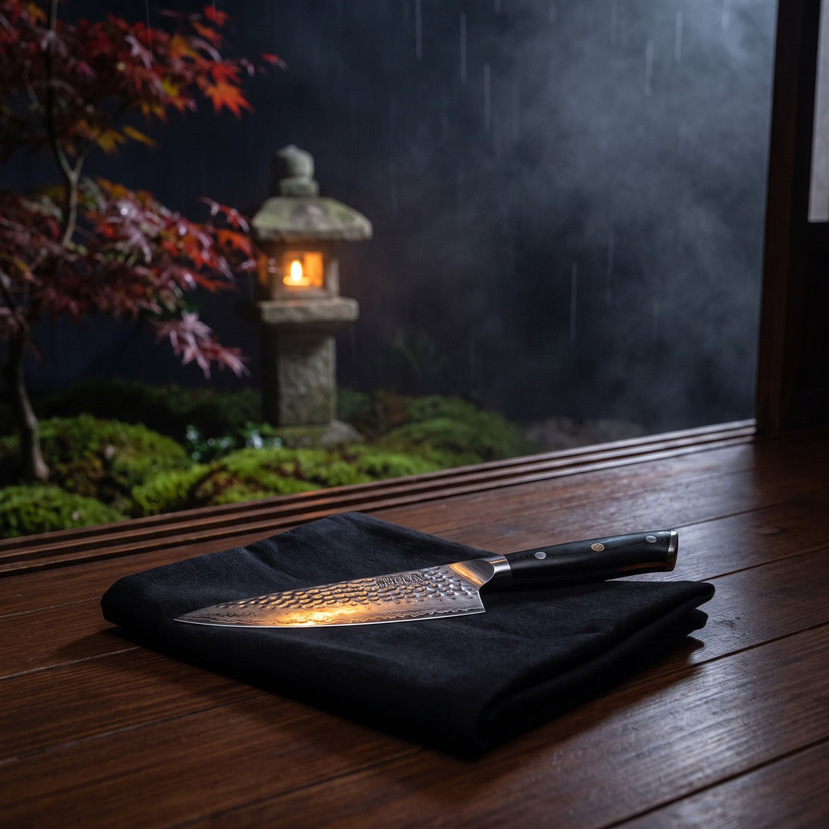 Hatori Kokuyō 黒曜 Series – Damascus Chef's Knife 15 cm, in the garden