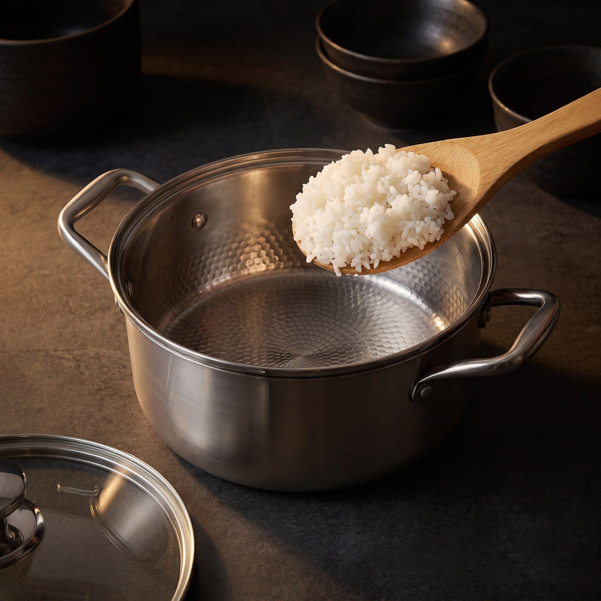 Hatori Kōmyō 光明 Series – Titanium Cooking Pot with Lid, food release