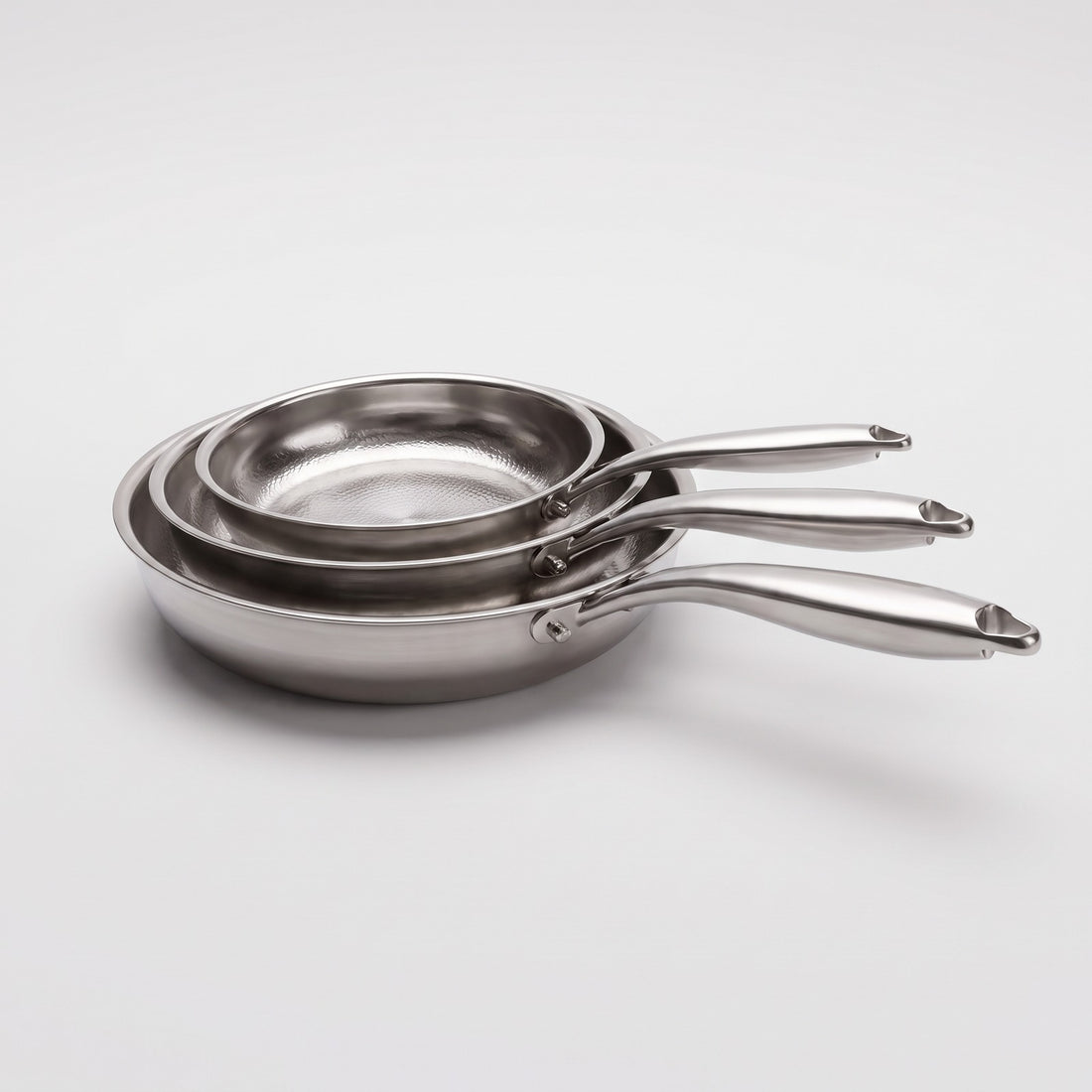 Hatori Kōmyō 光明 Series – 3-Pan Set, on light grey