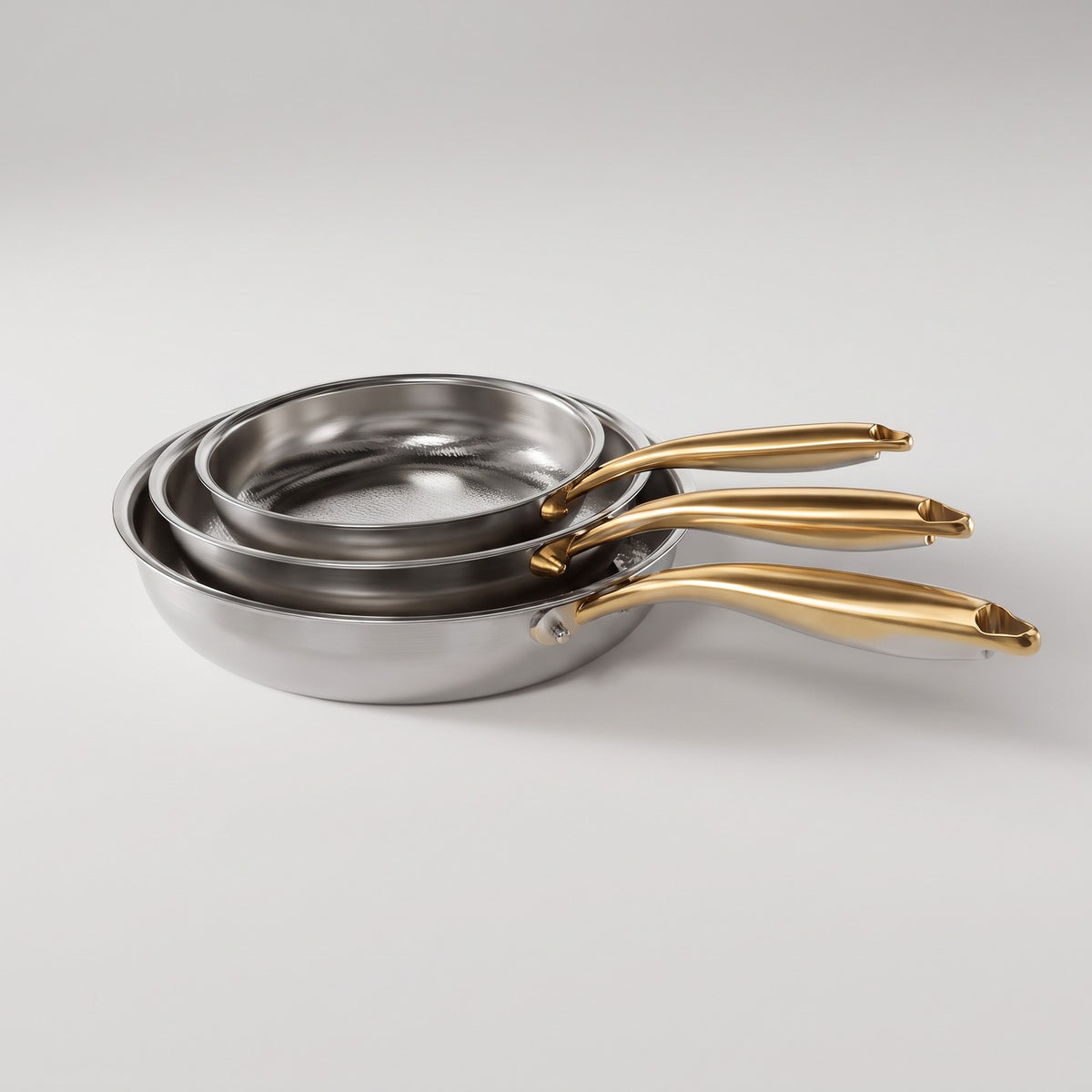 Hatori Kōmyō 光明 Kin 金 Edition – 3-Pan Set, on light grey