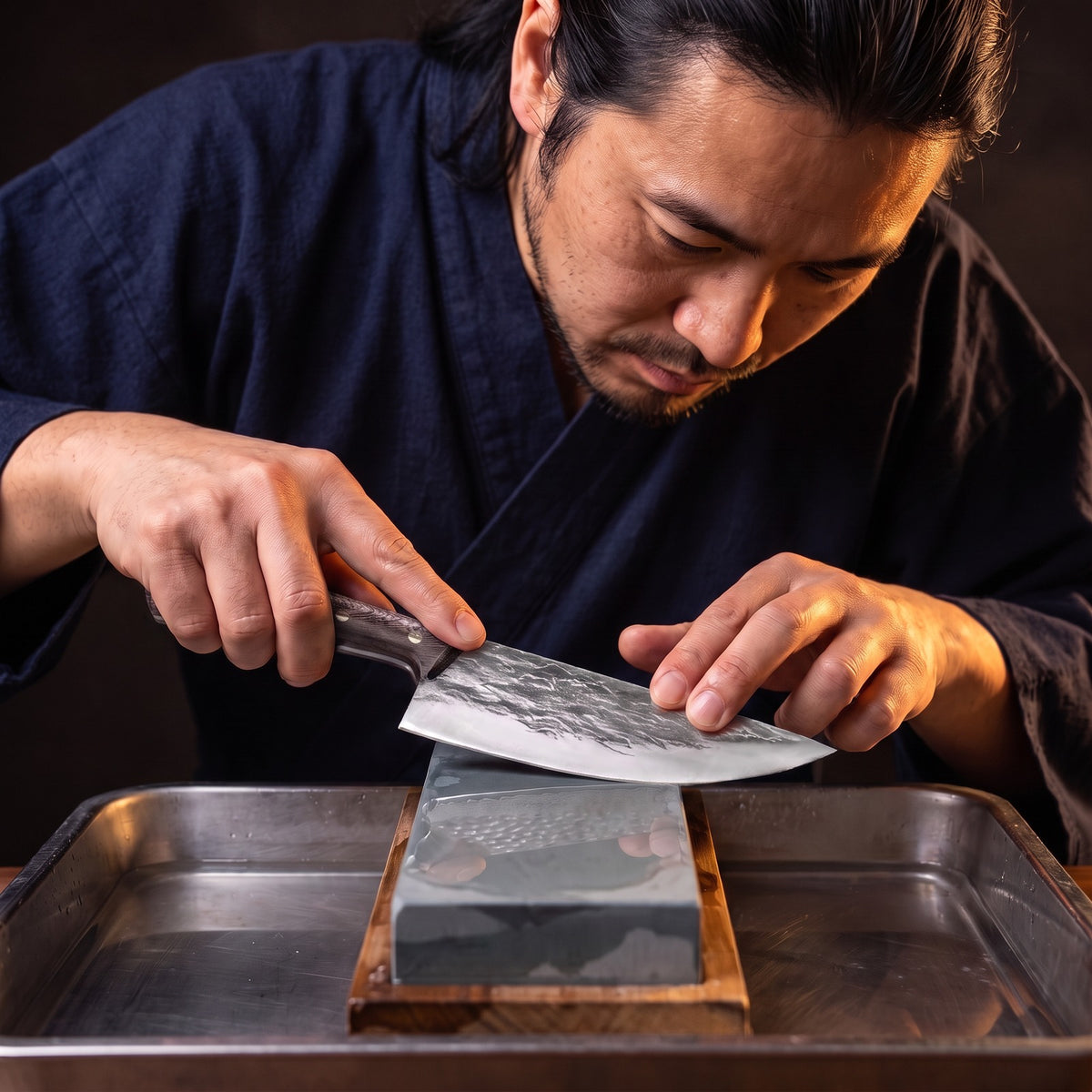 Hatori Kaji 鍛冶 Series – Forged Butcher's Knife 20 cm, on the whetstone