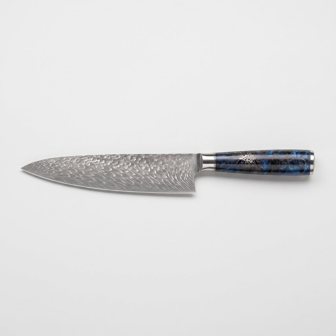 Hatori Seido 青道 Series – Hammered Chef's Knife 20 cm, on light grey