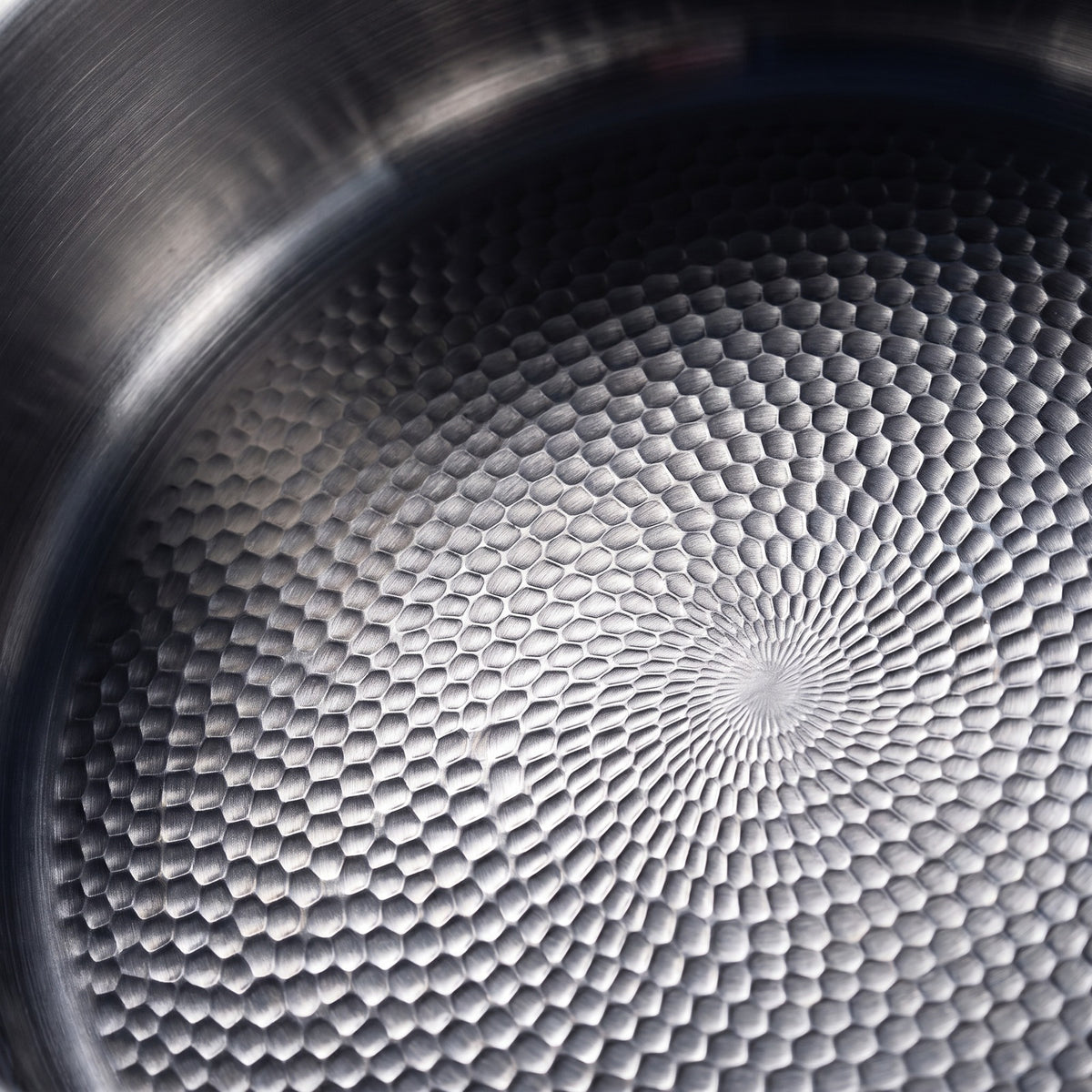 Hatori Kōmyō 光明 Kin 金 Edition – Titanium Cooking Pot with Lid, close-up