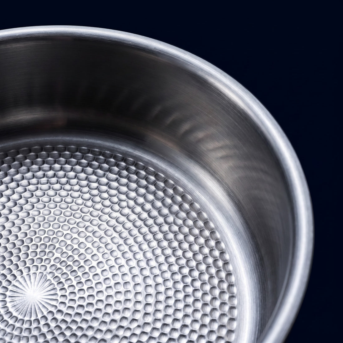 Hatori Kōmyō 光明 Series – Titanium Saucepan with Lid, close-up