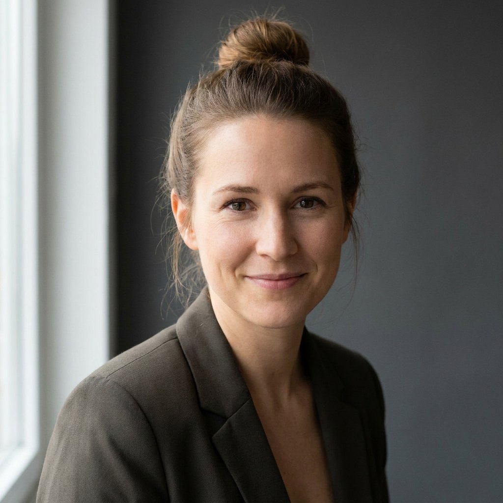 Claire Bennett